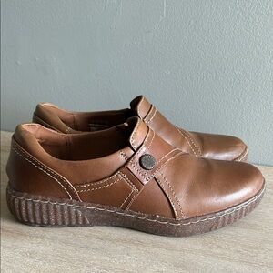 Clarks collection women’s brown leather slip on size 7​​​